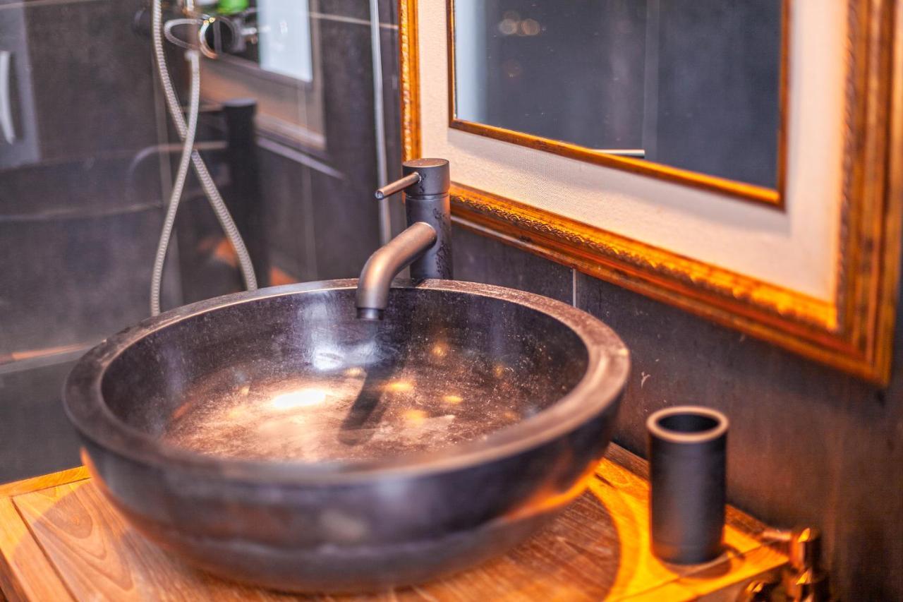 Luxury Suites Boutique By Rikas Hotels Antwerpen Eksteriør billede